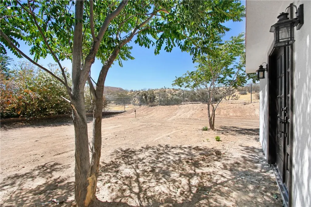 59128 Nelson, Yucca Valley, California 92284 home-pic-18