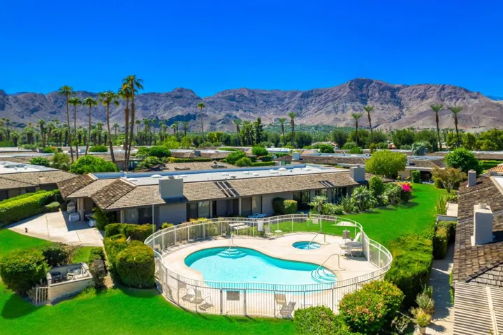 Community pool