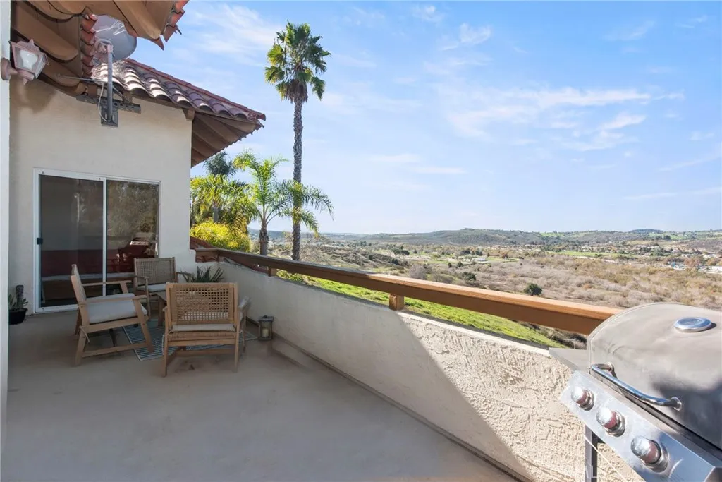 31940 Del Cielo Este D5, Bonsall, California 92003 home-pic-12
