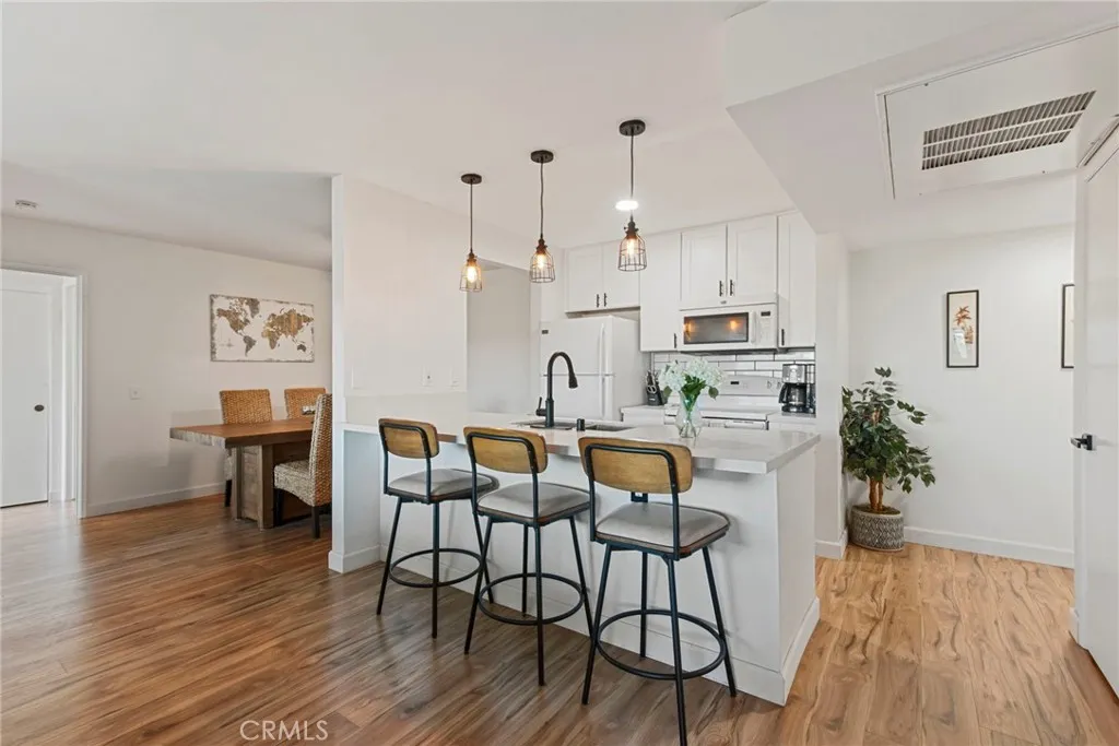 31940 Del Cielo Este D5, Bonsall, California 92003 home-pic-3