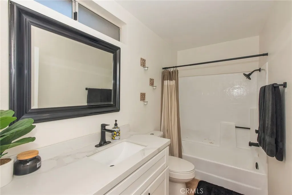 31940 Del Cielo Este D5, Bonsall, California 92003 home-pic-16
