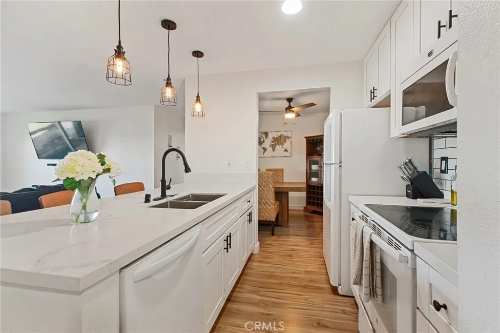 31940 Del Cielo Este D5, Bonsall, California 92003 home-pic-2
