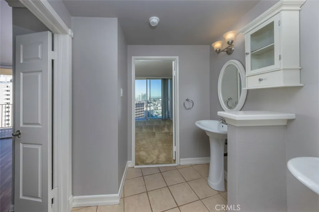 700 E Ocean Boulevard 2301, Long Beach, California 90802 home-pic-13