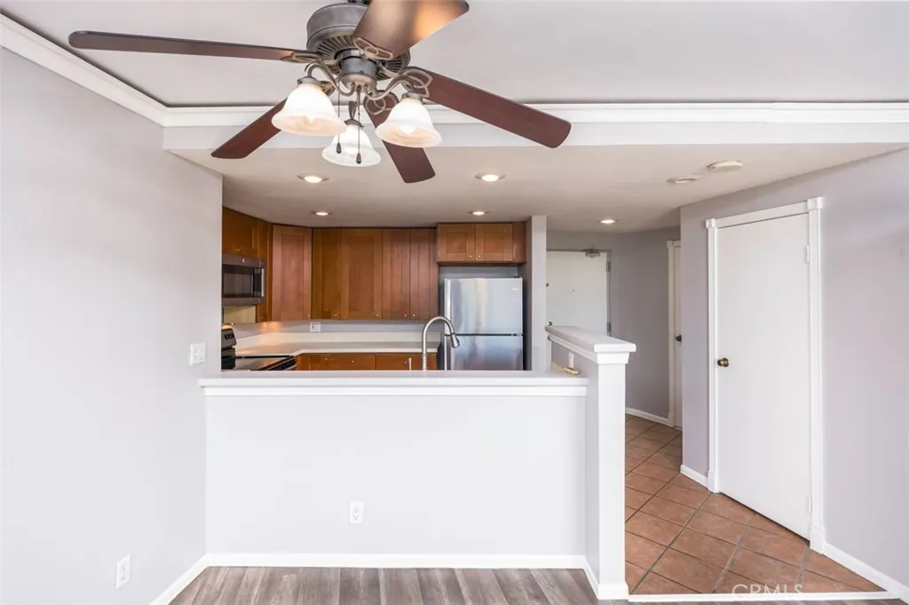 700 E Ocean Boulevard 2301, Long Beach, California 90802 home-pic-9