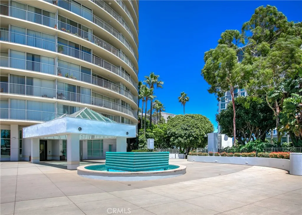 700 E Ocean Boulevard 2301, Long Beach, California 90802 home-pic-0