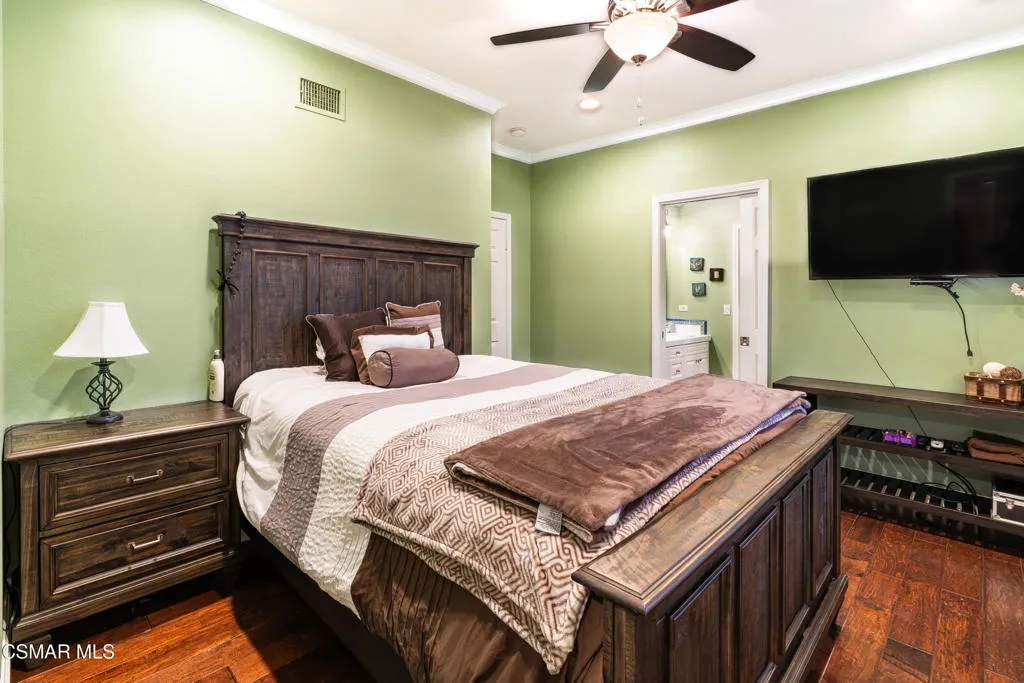 551 Rustic Hills Drive, Simi Valley, California 93065 home-pic-23
