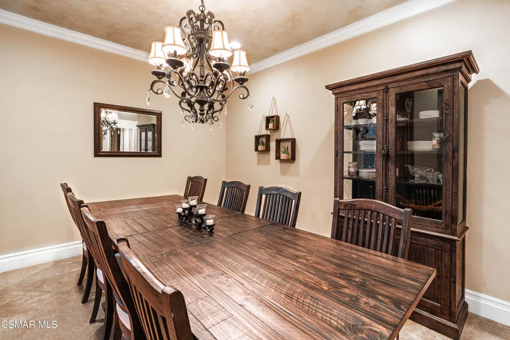 551 Rustic Hills Drive, Simi Valley, California 93065 home-pic-11