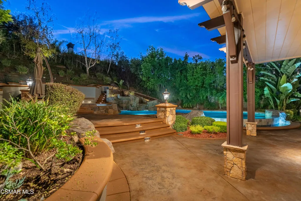 551 Rustic Hills Drive, Simi Valley, California 93065 home-pic-31