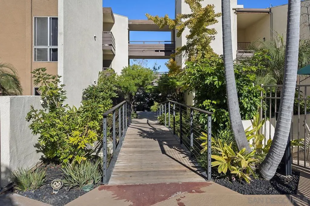 1615 S Hotel Circle D103, San Diego, California 92108 home-pic-0