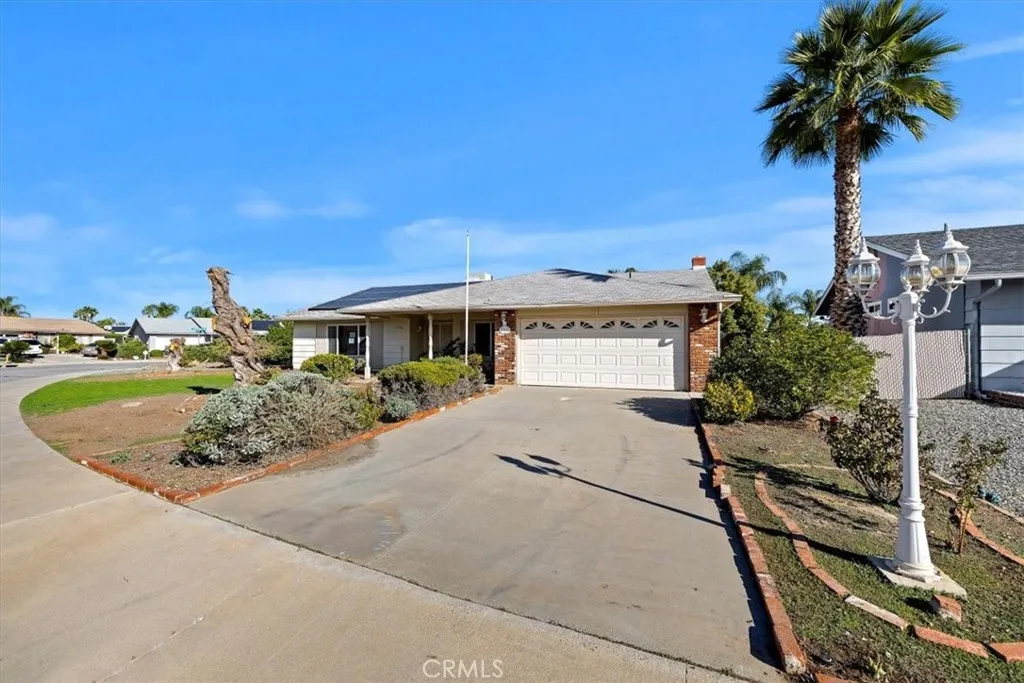 27580 Charlestown Drive, Menifee, California 92586 home-pic-2