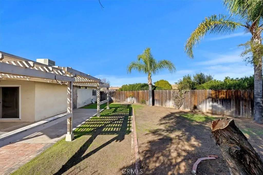 27580 Charlestown Drive, Menifee, California 92586 home-pic-21