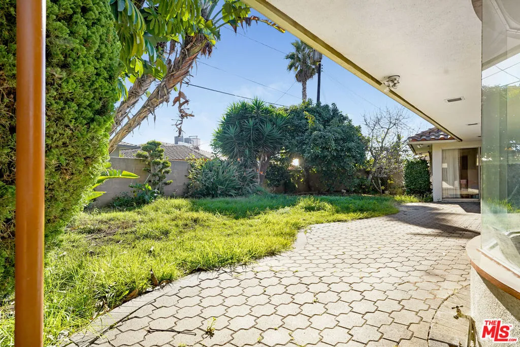 6424 Shenandoah Avenue, Los Angeles, California 90056 home-pic-34