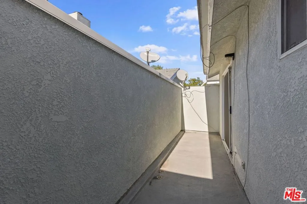 4566 W 172nd Street 2, Lawndale, California 90260 home-pic-20