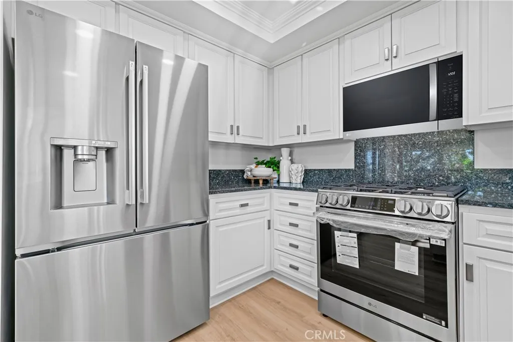19 Las Brisas, Irvine, California 92612 home-pic-12