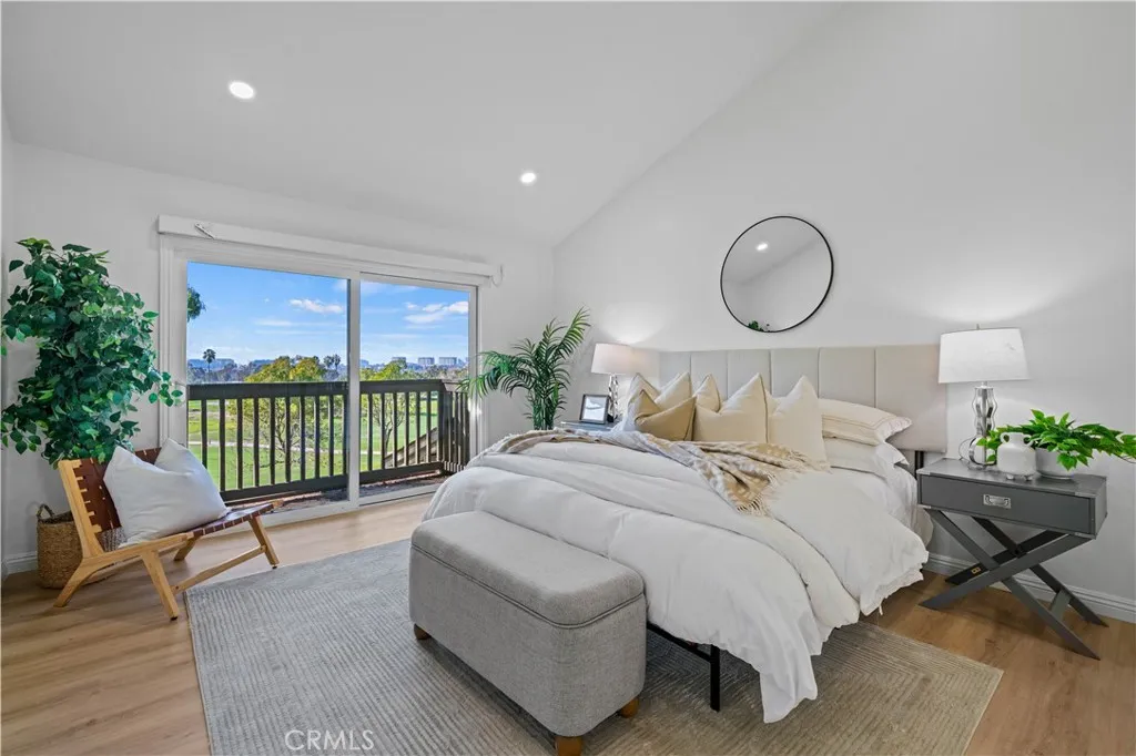 19 Las Brisas, Irvine, California 92612 home-pic-21