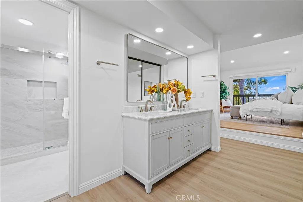 19 Las Brisas, Irvine, California 92612 home-pic-24