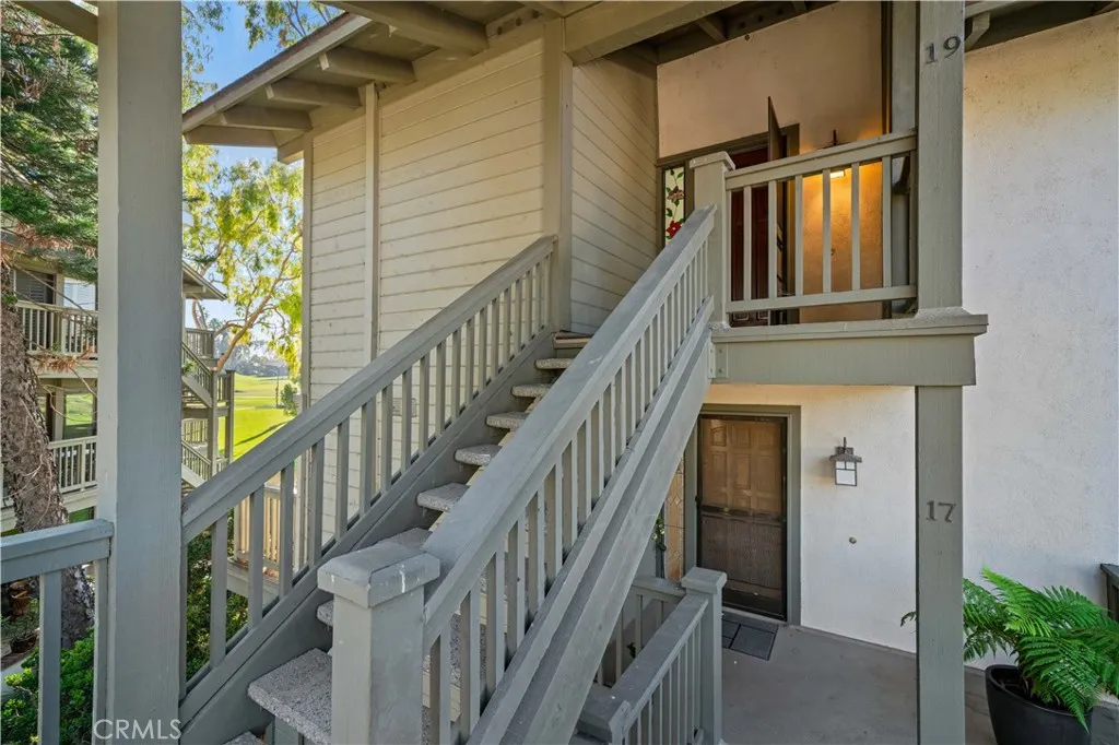 19 Las Brisas, Irvine, California 92612 home-pic-3