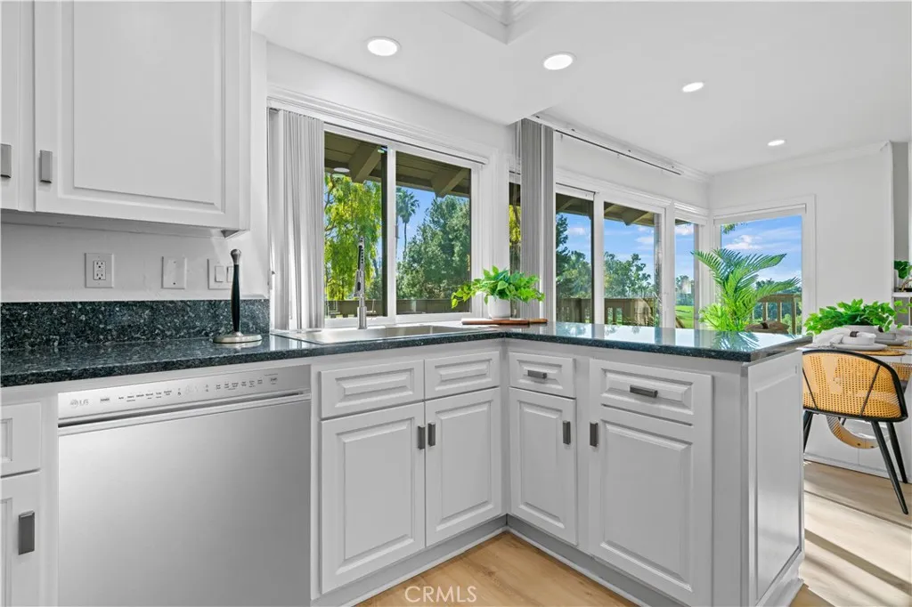 19 Las Brisas, Irvine, California 92612 home-pic-11