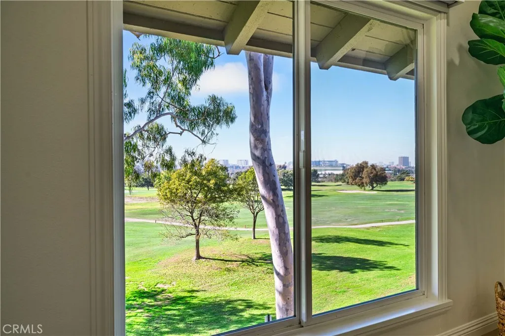 19 Las Brisas, Irvine, California 92612 home-pic-17