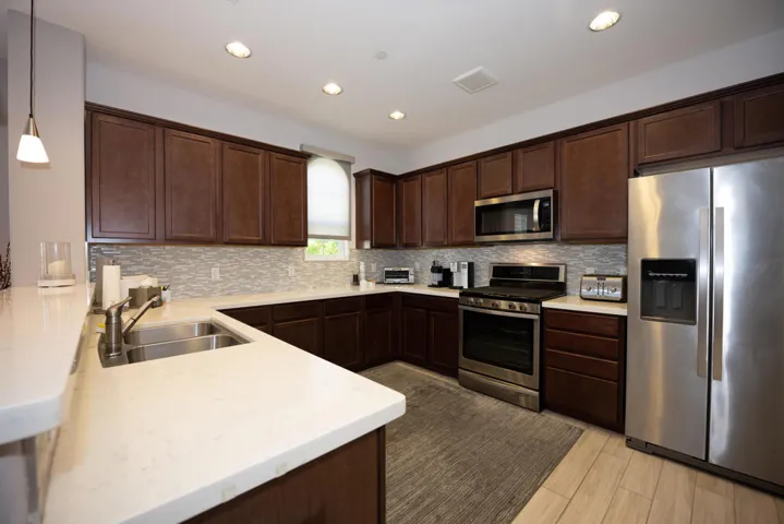52298 Rosewood by Chris Casas-5