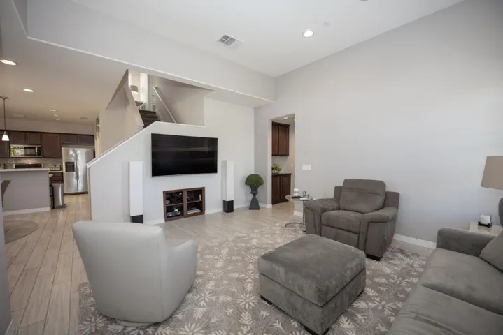 52298 Rosewood by Chris Casas-10