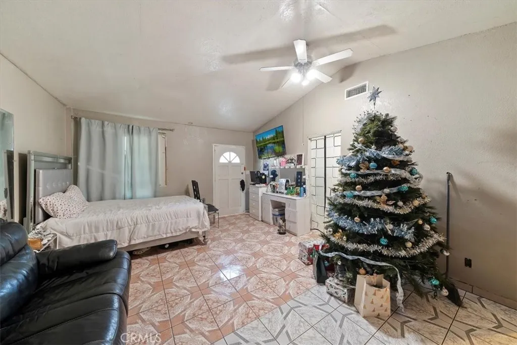 3972 Acapulco Street, San Bernardino, California 92407 home-pic-20