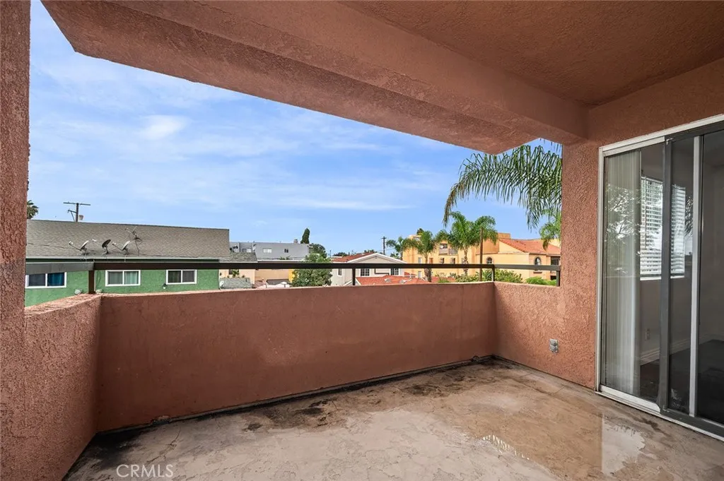 2507 E 15th Street 204, Long Beach, California 90804 home-pic-26