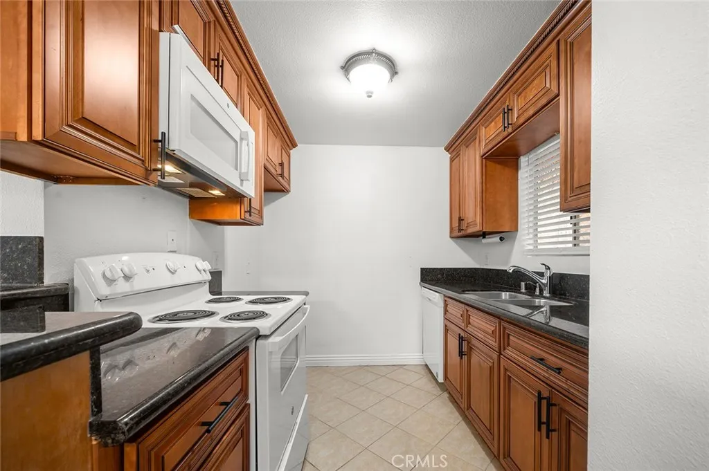 2507 E 15th Street 204, Long Beach, California 90804 home-pic-13