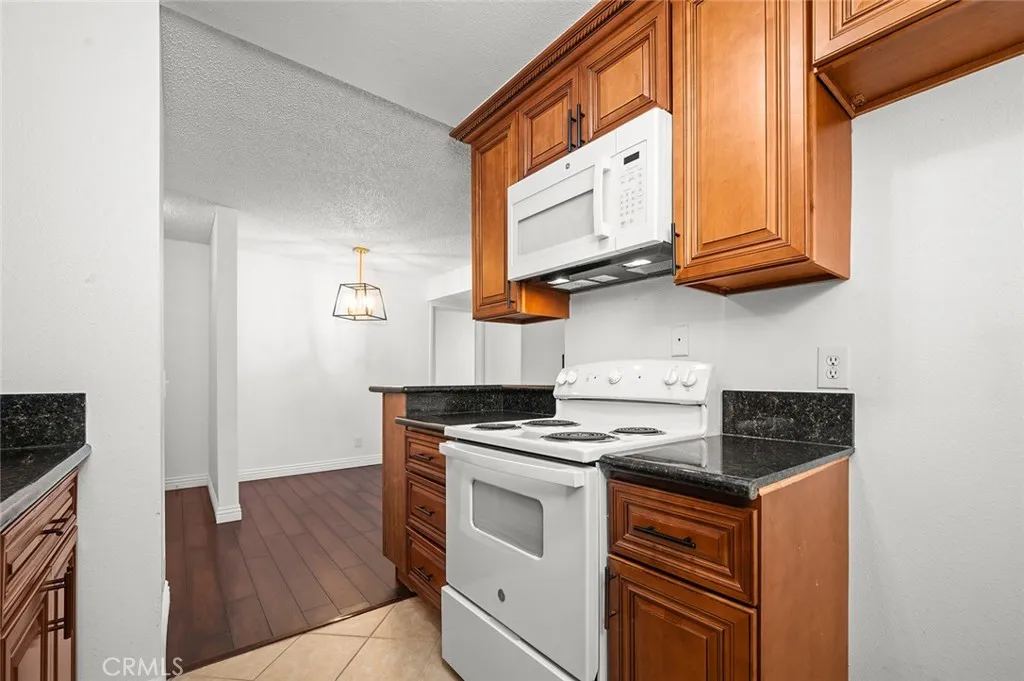 2507 E 15th Street 204, Long Beach, California 90804 home-pic-15