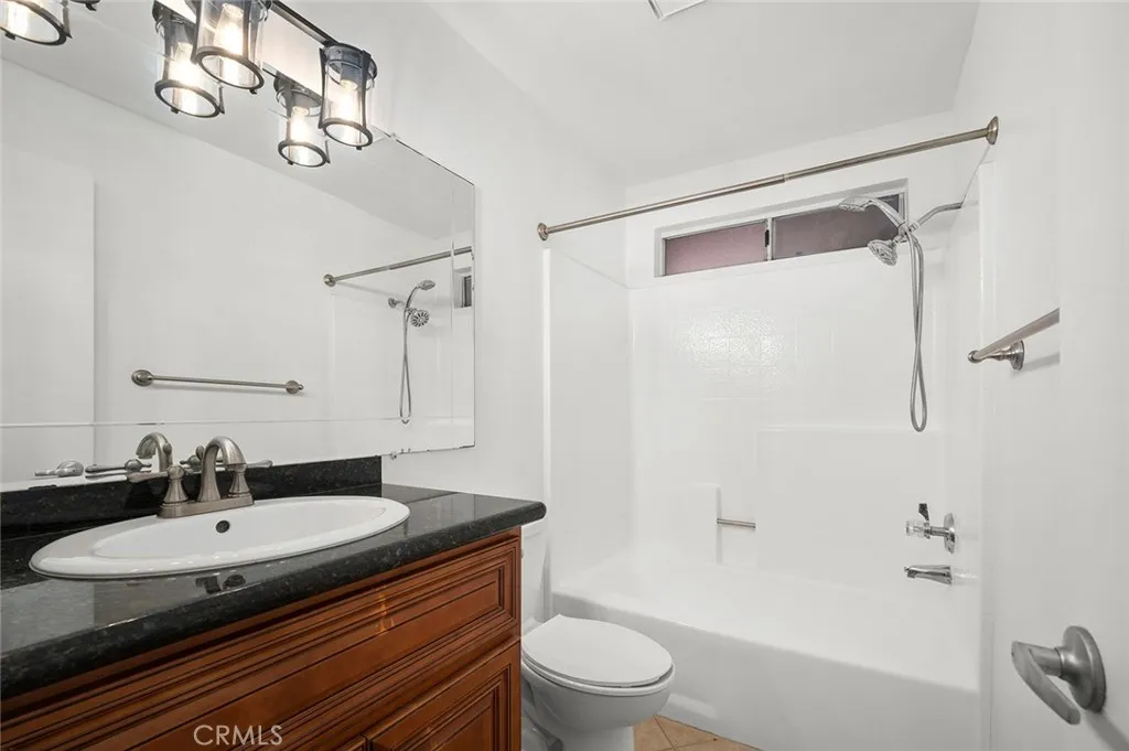 2507 E 15th Street 204, Long Beach, California 90804 home-pic-24