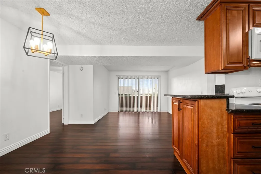 2507 E 15th Street 204, Long Beach, California 90804 home-pic-6