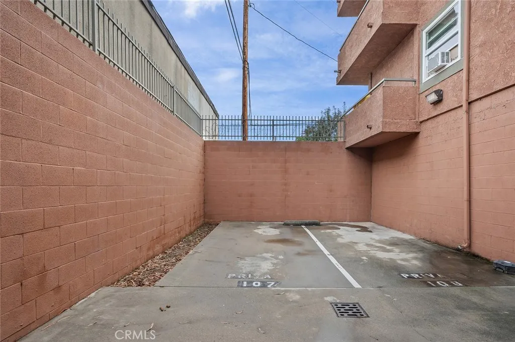2507 E 15th Street 204, Long Beach, California 90804 home-pic-34