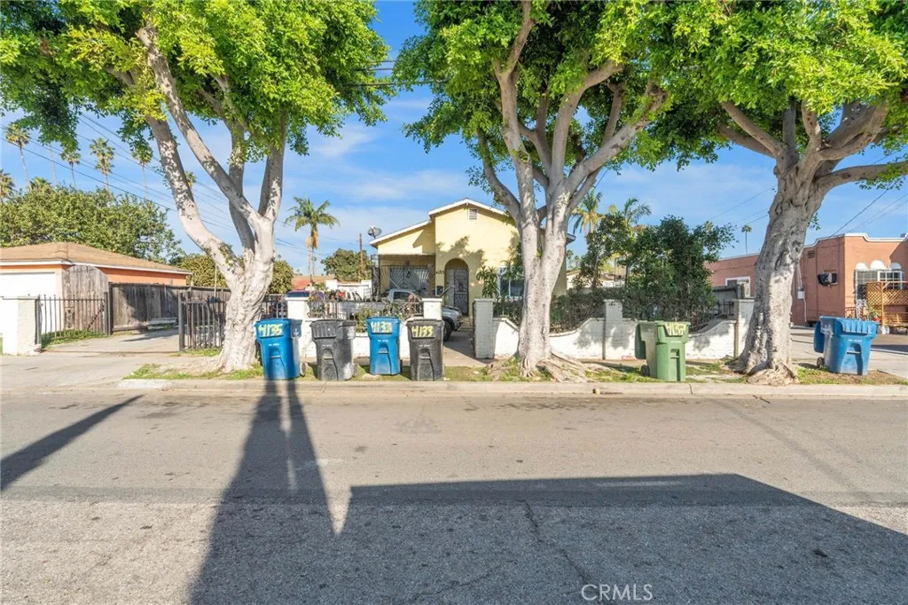 4133 W 101st Street, Inglewood, California 90304 home-pic-2