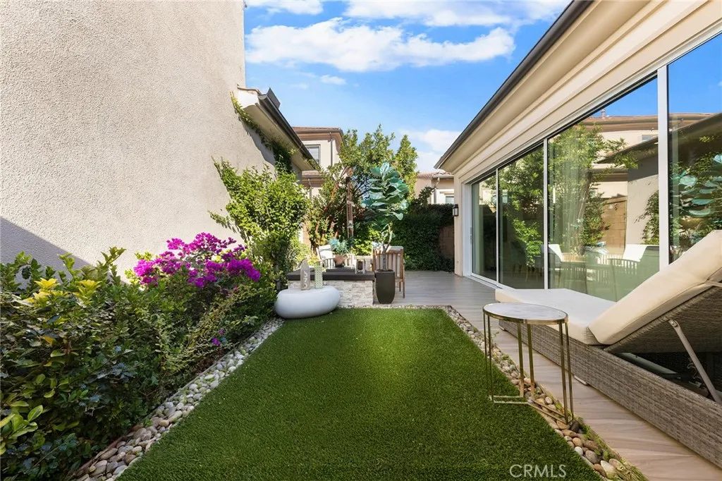 67 Runner, Irvine, California 92620 home-pic-46