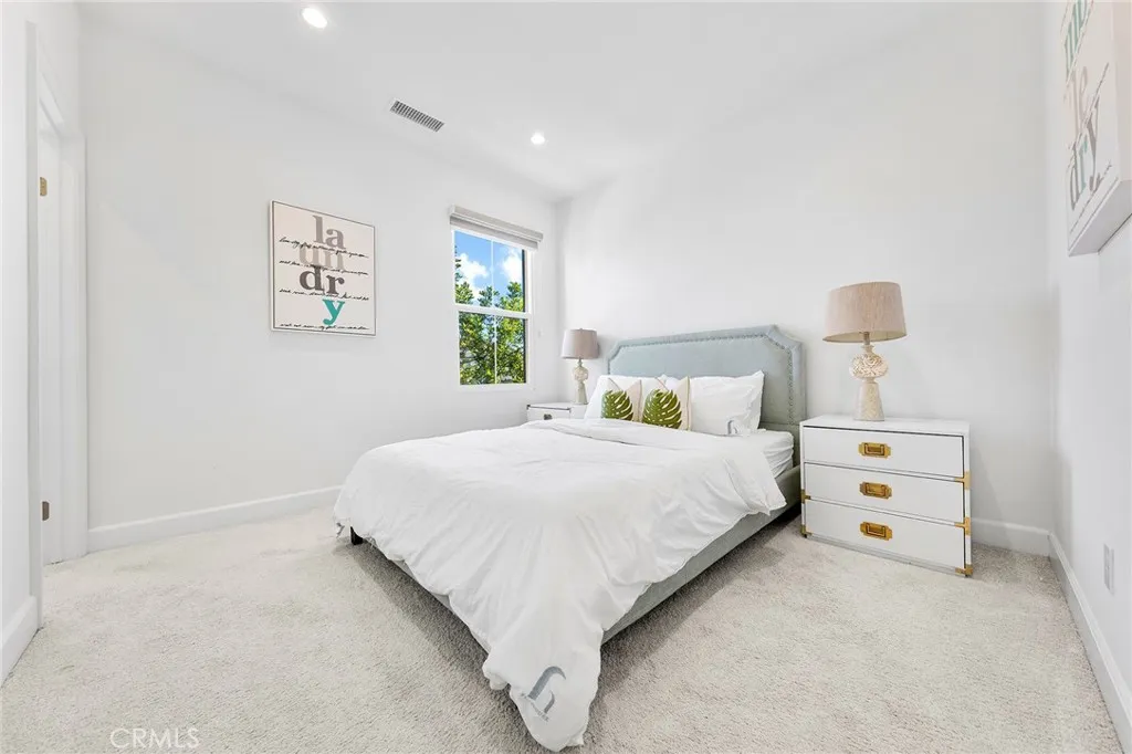 67 Runner, Irvine, California 92620 home-pic-36
