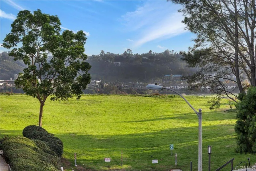 1280 River Vista Row 122, San Diego, California 92111 home-pic-25