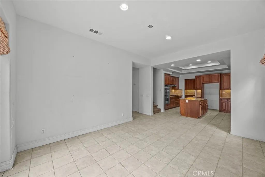 8863 Soothing Court, Corona, California 92883 home-pic-9
