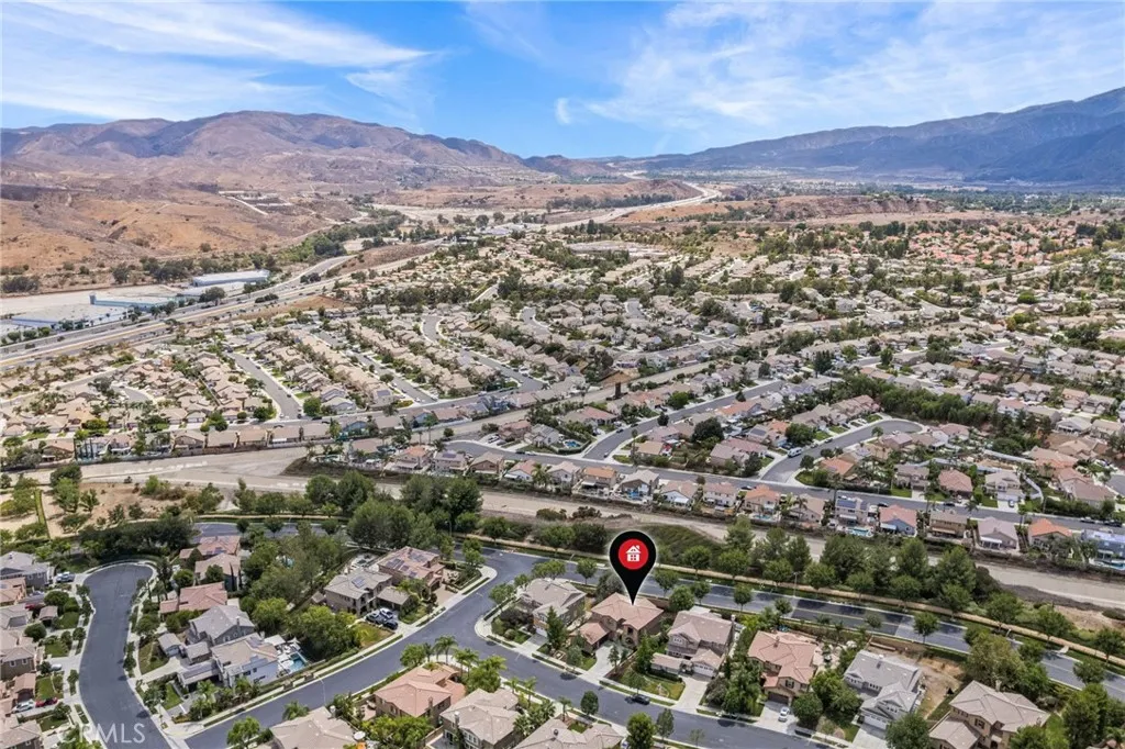 8863 Soothing Court, Corona, California 92883 home-pic-26