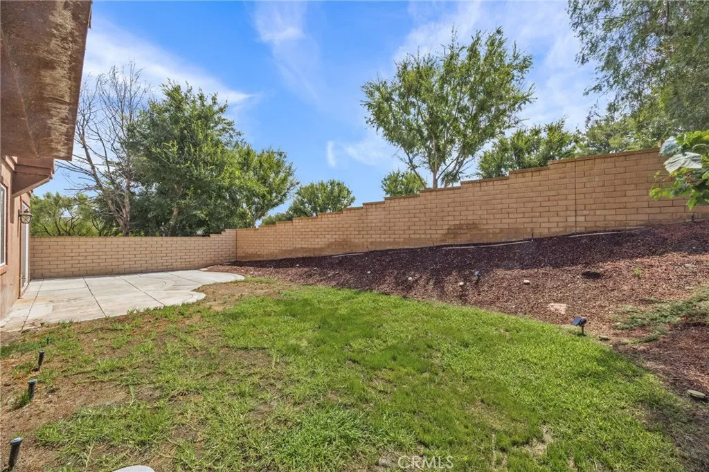 8863 Soothing Court, Corona, California 92883 home-pic-22