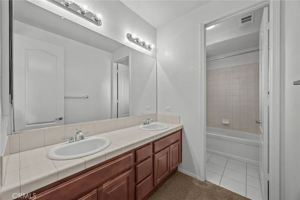 8863 Soothing Court, Corona, California 92883 home-pic-15