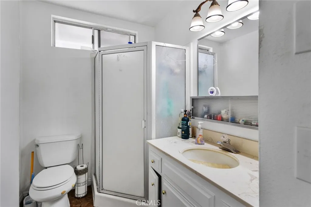 858 Coral, Hemet, California 92543 home-pic-11