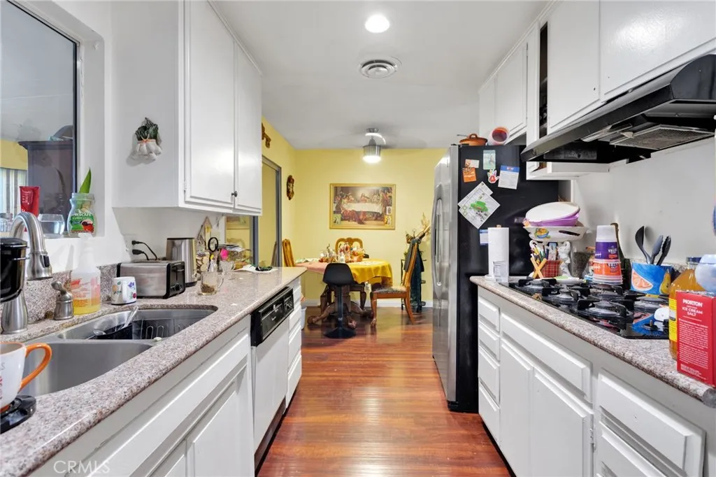 858 Coral, Hemet, California 92543 home-pic-10