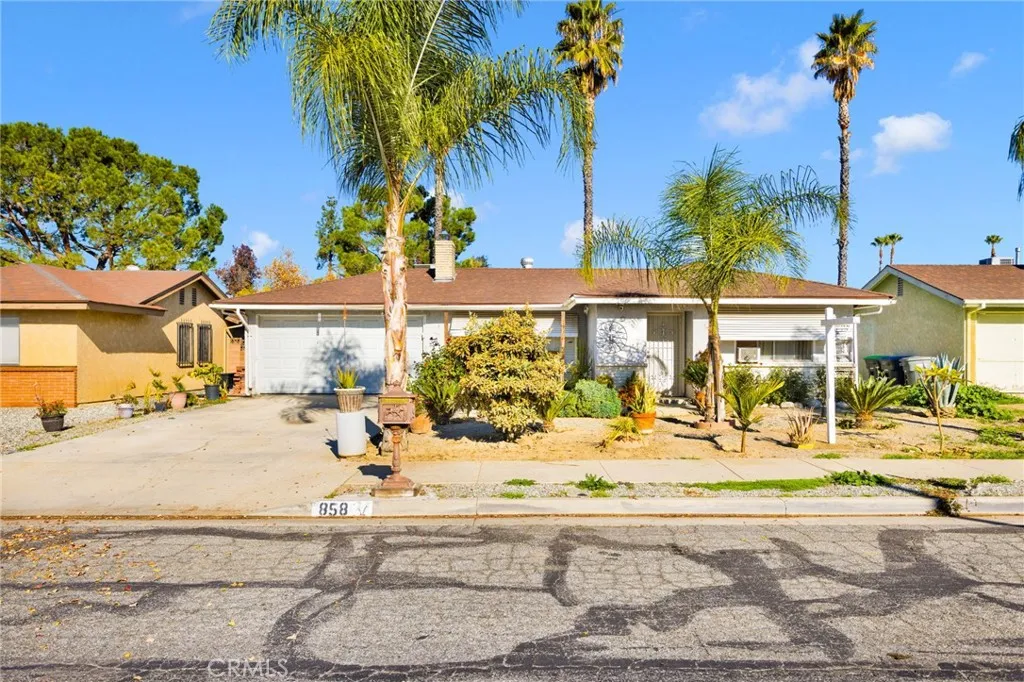 858 Coral, Hemet, California 92543 home-pic-0