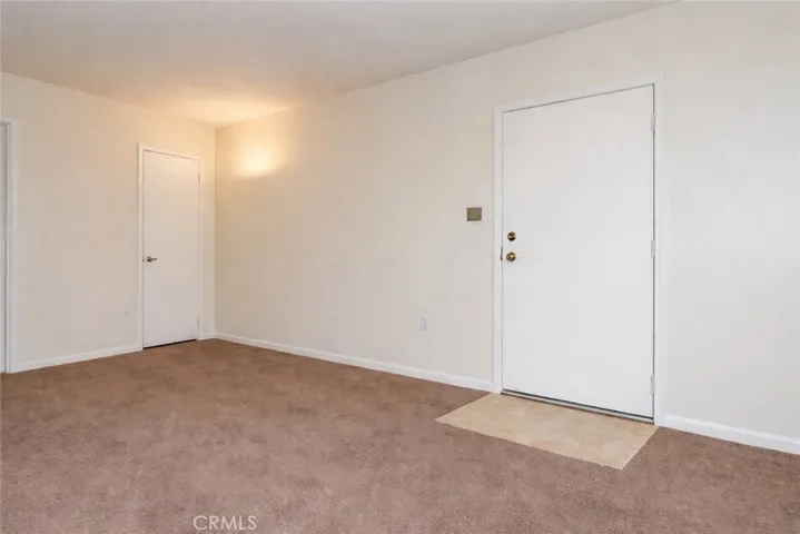 4725 August, Los Angeles, California 90008