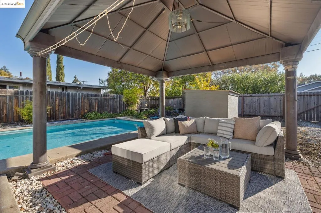 1918 Marguerite Ave, Pleasant Hill, California 94523 home-pic-41