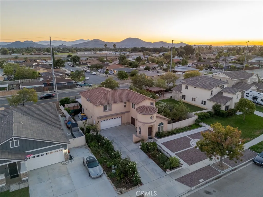 1553 W Ceres, Rialto, California 92376 home-pic-32