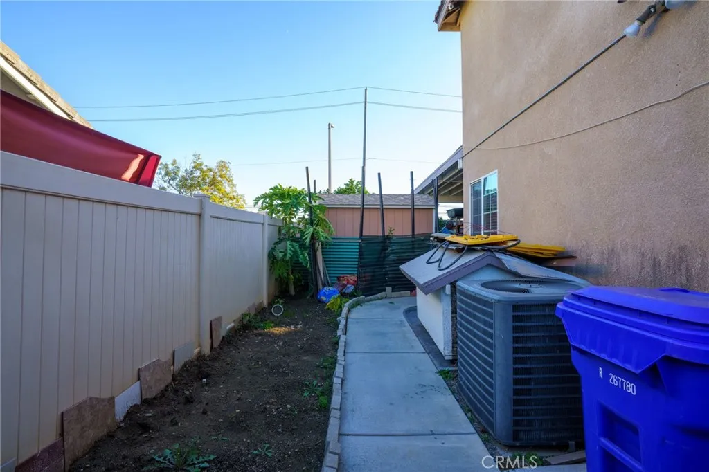 1553 W Ceres, Rialto, California 92376 home-pic-46
