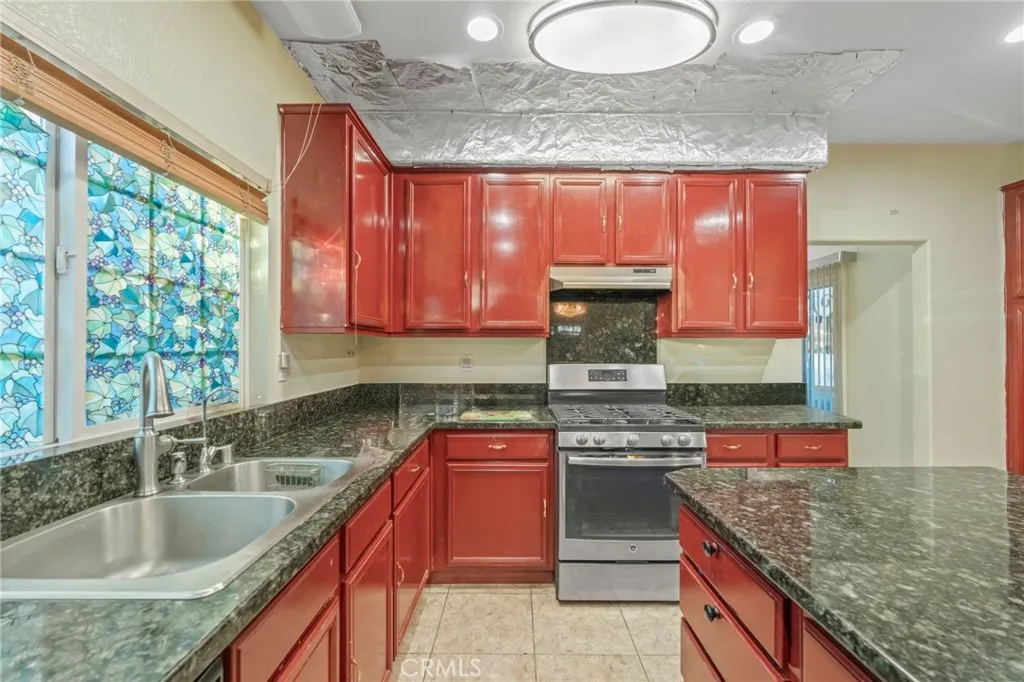 1553 W Ceres, Rialto, California 92376 home-pic-15