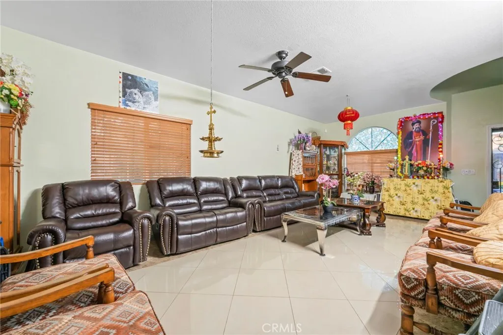 1553 W Ceres, Rialto, California 92376 home-pic-13