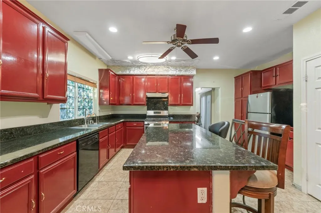 1553 W Ceres, Rialto, California 92376 home-pic-19